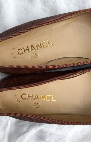 Pre-Fall 2013 Brown Pebbled Leather CC Ballerina Flats - 41